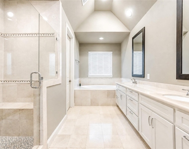 5826 Darling Street - Photo Thumbnail 15