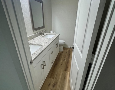 4406 Helen Street - Photo Thumbnail 11