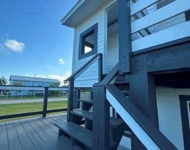 4406 Helen Street - Photo Thumbnail 6