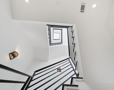 327 E 2nd Street - Photo Thumbnail 5