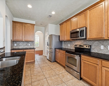 31 Quillwood Place - Photo Thumbnail 4