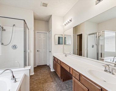 31 Quillwood Place - Photo Thumbnail 7