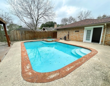 21603 Park Wind Court - Photo Thumbnail 38