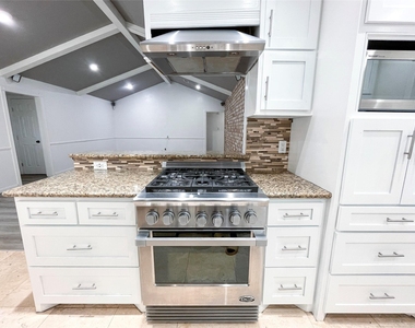 21603 Park Wind Court - Photo Thumbnail 10