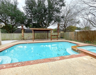 21603 Park Wind Court - Photo Thumbnail 39