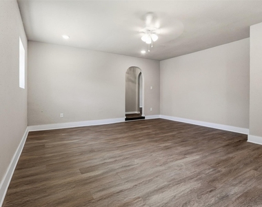 4767 Beechaven St - Photo Thumbnail 13