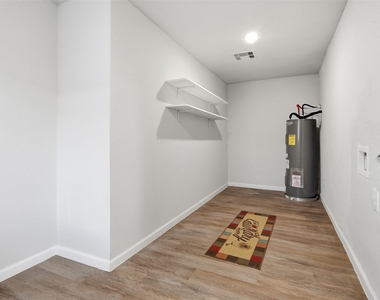 4767 Beechaven St - Photo Thumbnail 6