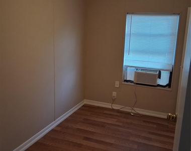 11797 White Cedar Street - Photo Thumbnail 14