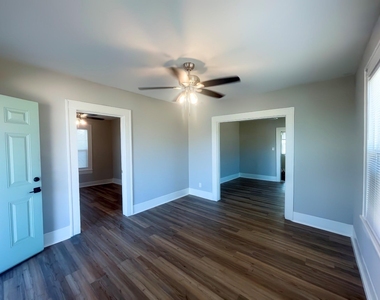 3206 Kentucky Street - Photo Thumbnail 2