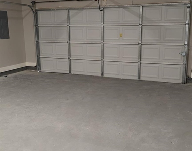 504 Center Street - Photo Thumbnail 21
