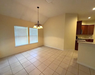 20007 Brackenton Crest Court - Photo Thumbnail 18