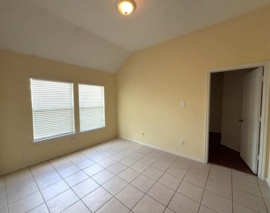 20007 Brackenton Crest Court - Photo Thumbnail 21