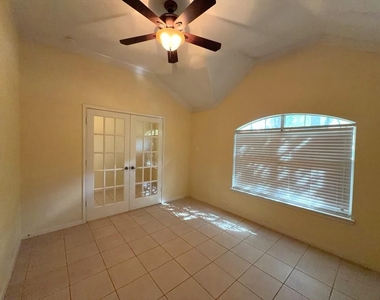 20007 Brackenton Crest Court - Photo Thumbnail 5