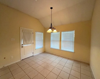 20007 Brackenton Crest Court - Photo Thumbnail 17