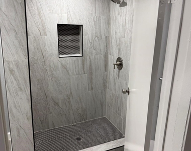 5218 Cortelyou Lane - Photo Thumbnail 14