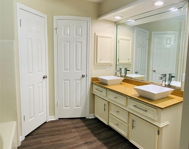 14135 Sandfield Drive - Photo Thumbnail 24