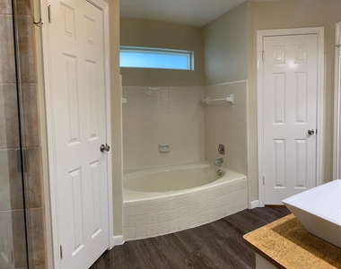 14135 Sandfield Drive - Photo Thumbnail 25