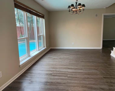14135 Sandfield Drive - Photo Thumbnail 5