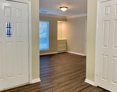 14135 Sandfield Drive - Photo Thumbnail 16