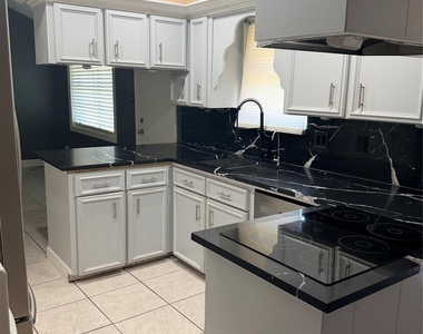 4818 Elmbrook Drive - Photo Thumbnail 4