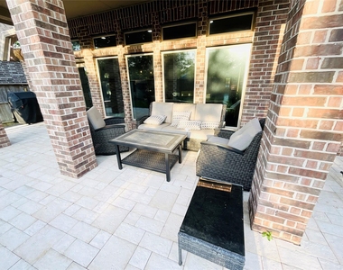 2507 Elmwood Trail - Photo Thumbnail 34