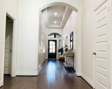 2507 Elmwood Trail - Photo Thumbnail 3