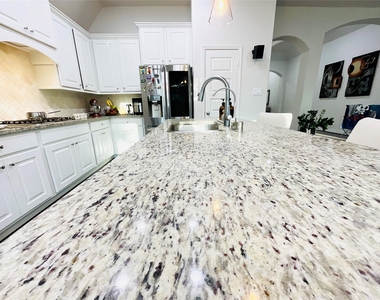 2507 Elmwood Trail - Photo Thumbnail 15