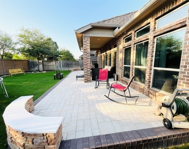 2507 Elmwood Trail - Photo Thumbnail 33