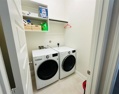 2507 Elmwood Trail - Photo Thumbnail 9