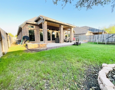 2507 Elmwood Trail - Photo Thumbnail 29