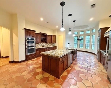 12410 Keith Road - Photo Thumbnail 4