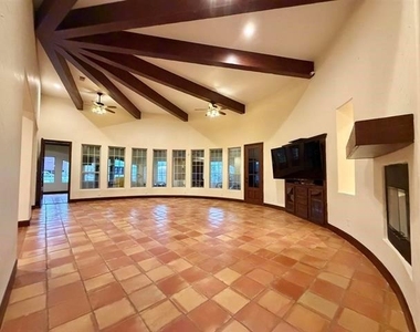 12410 Keith Road - Photo Thumbnail 10