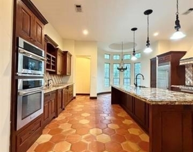12410 Keith Road - Photo Thumbnail 6