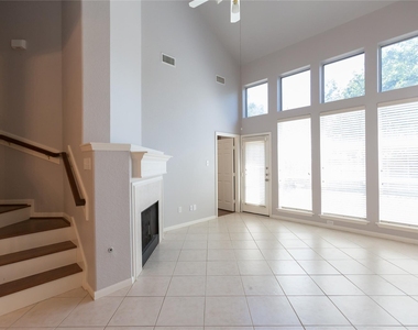 7907 Glenn Cliff Drive - Photo Thumbnail 7