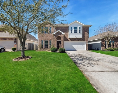 512 Forest Village Circle - Photo Thumbnail 1