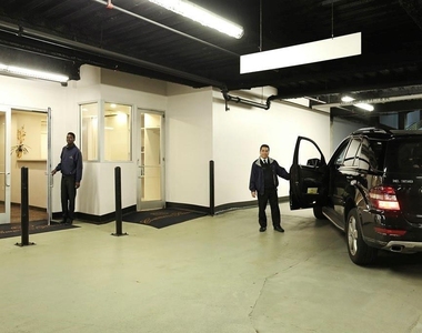914 Main St Street - Photo Thumbnail 12