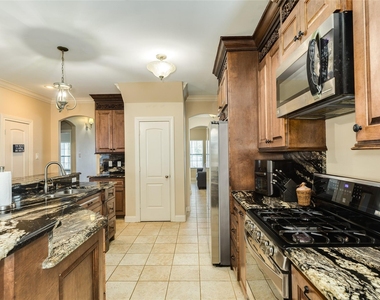1418 Avenue M 1/2 - Photo Thumbnail 8