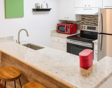 3271 Sul Ross Street - Photo Thumbnail 2