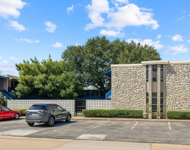 3271 Sul Ross Street - Photo Thumbnail 12