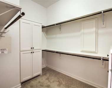 11207 Mattina Drive - Photo Thumbnail 10