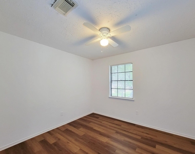 2030 Creek Valley Lane - Photo Thumbnail 40