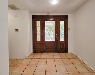 2030 Creek Valley Lane - Photo Thumbnail 8