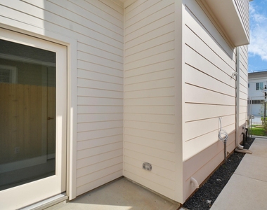 4707 Oats Street - Photo Thumbnail 2