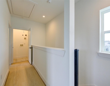 2310 Reinerman Street - Photo Thumbnail 11
