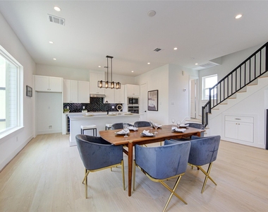 2310 Reinerman Street - Photo Thumbnail 27