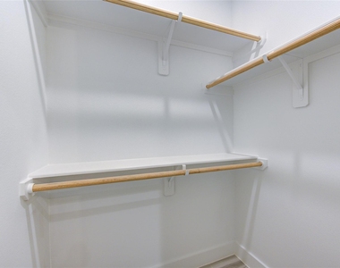 2310 Reinerman Street - Photo Thumbnail 10