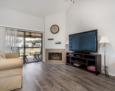 203 Lakeview Terrace - Photo Thumbnail 2