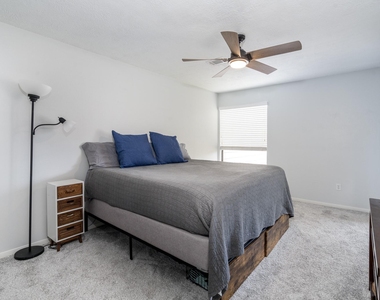203 Lakeview Terrace - Photo Thumbnail 7
