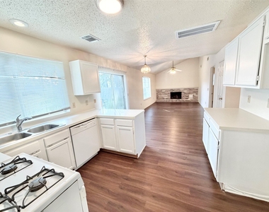 17210 Colony Creek Drive - Photo Thumbnail 6