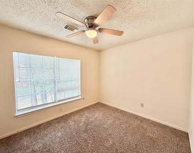 17210 Colony Creek Drive - Photo Thumbnail 16